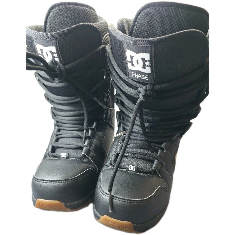 DC Phase Womens Snowboard Boots Model#302802 - Size 9W (2011 Model)